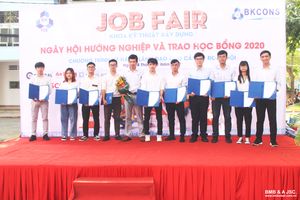 BMB Steel gave the scholarship to students of the Civil Engineering Faculty of Ho Chi Minh City University of Technology